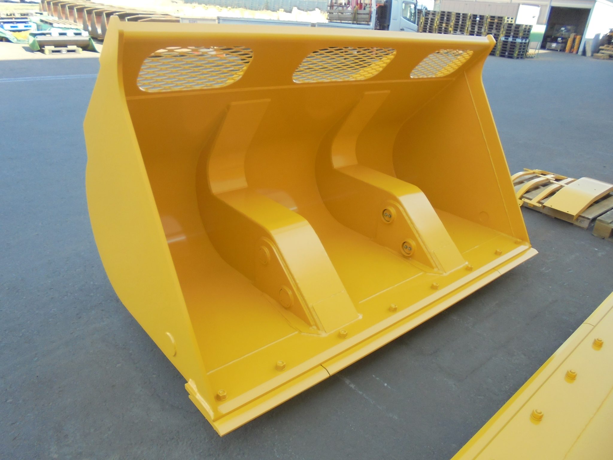 ハイダンプバケット 関工業株式会社